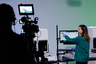 VirtualTraining_320x213_V1 Instructor in studio